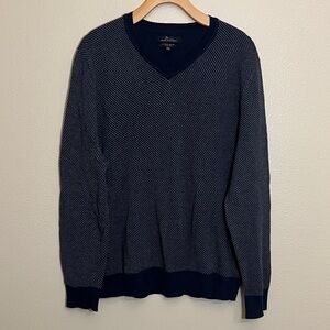 Marc Anthony Navy Gray Sweater